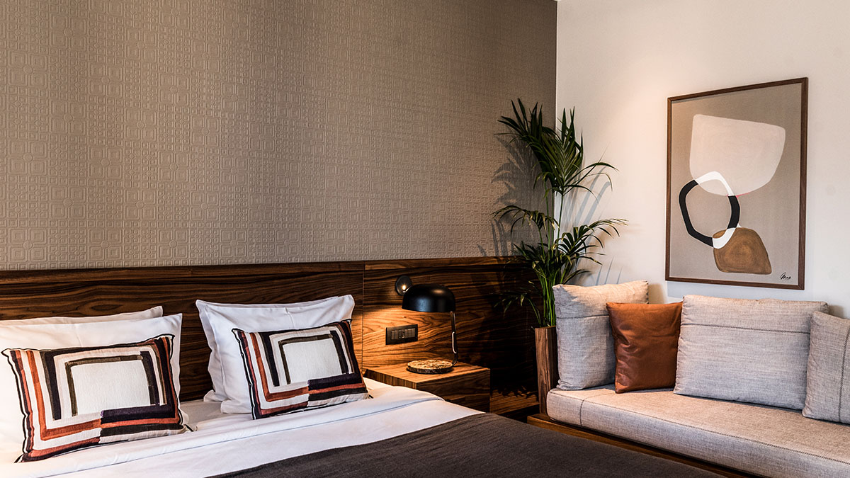 Core Open Plan Suite with outdoor Jacuzzi